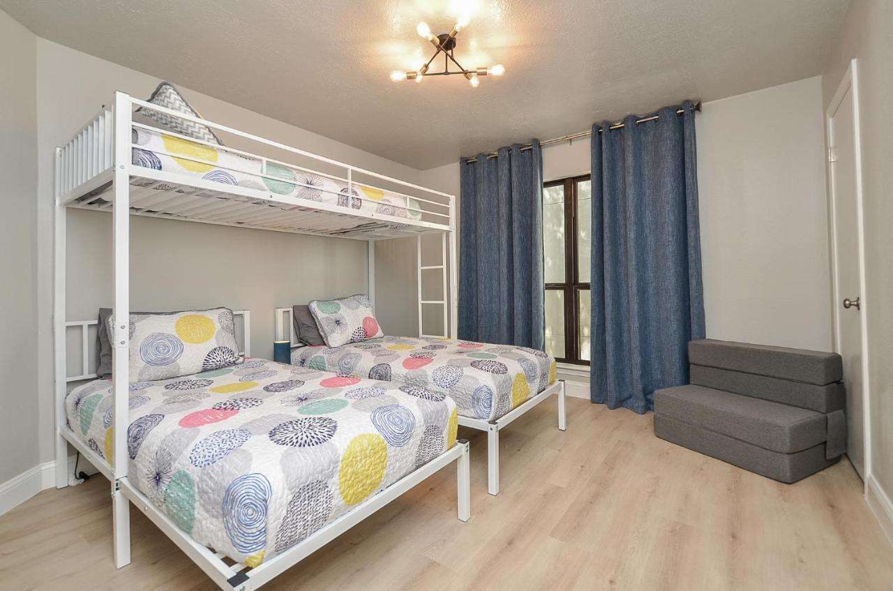 Metro Family Getaway 3 Bedroom 3 Bathroom Хьюстон Экстерьер фото